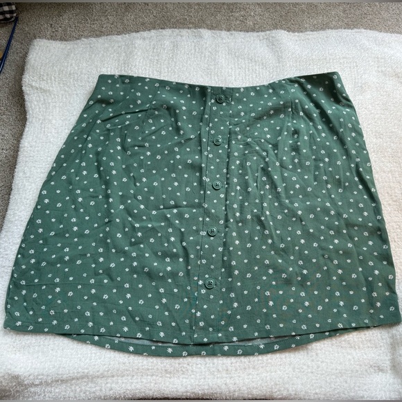 Aeropostale Green Asymmetrical Wrap Mini Skirt NWOT - Picture 1 of 5
